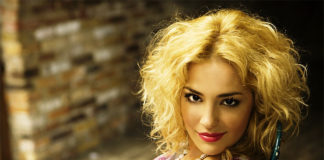 Νατάσσα Μποφίλιου… «Επάγγελμα: Ερμηνεύτρια»